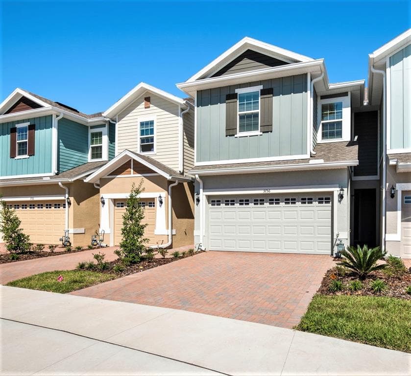 5756 SPOTTED HARRIER WAY LITHIA, FL 33547