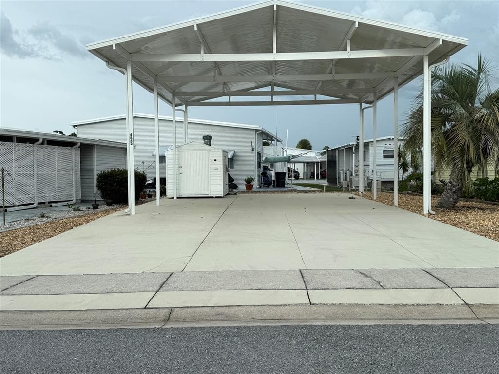 4842 BOBBY AVENUE Lot 198 ZEPHYRHILLS, FL 33541
