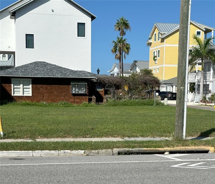 181st AVE W REDINGTON SHORES, FL 33708