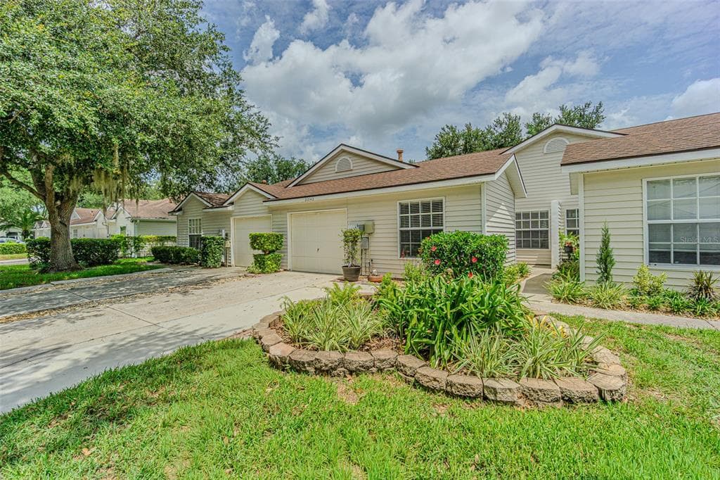 21542 CLUBSIDE LOOP LUTZ, FL 33549