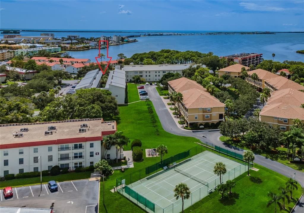 2700 BAYSHORE BOULEVARD UNIT 5303 DUNEDIN, FL 34698