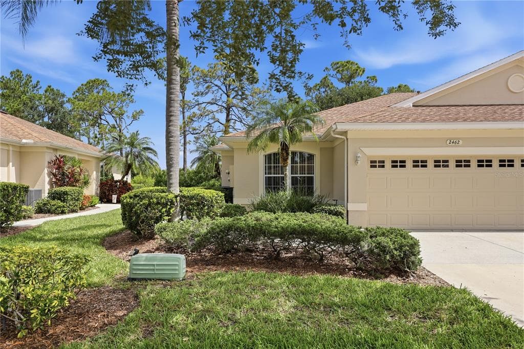 2462 MAGNOLIA CIRCLE NORTH PORT, FL 34289