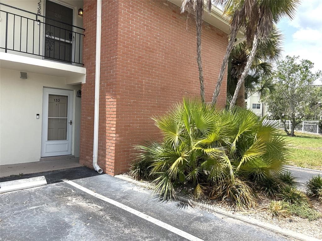 4520 OVERLOOK DRIVE NE UNIT 132