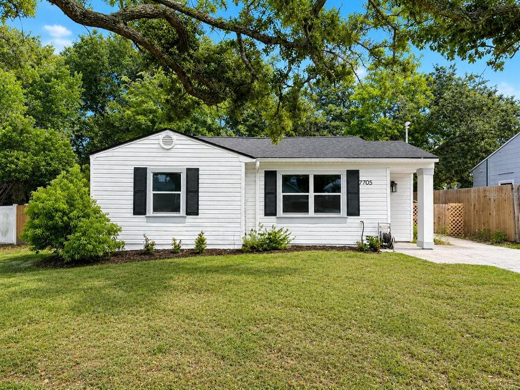 7705 N ARDEN AVENUE TAMPA, FL 33604
