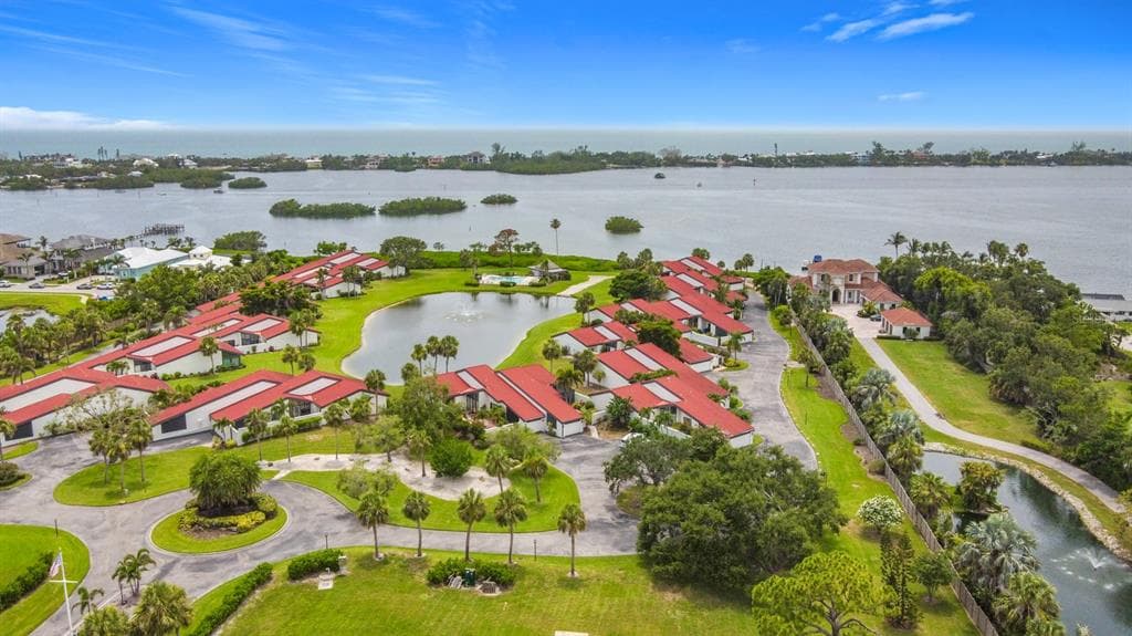 780 SARABAY ROAD UNIT 16