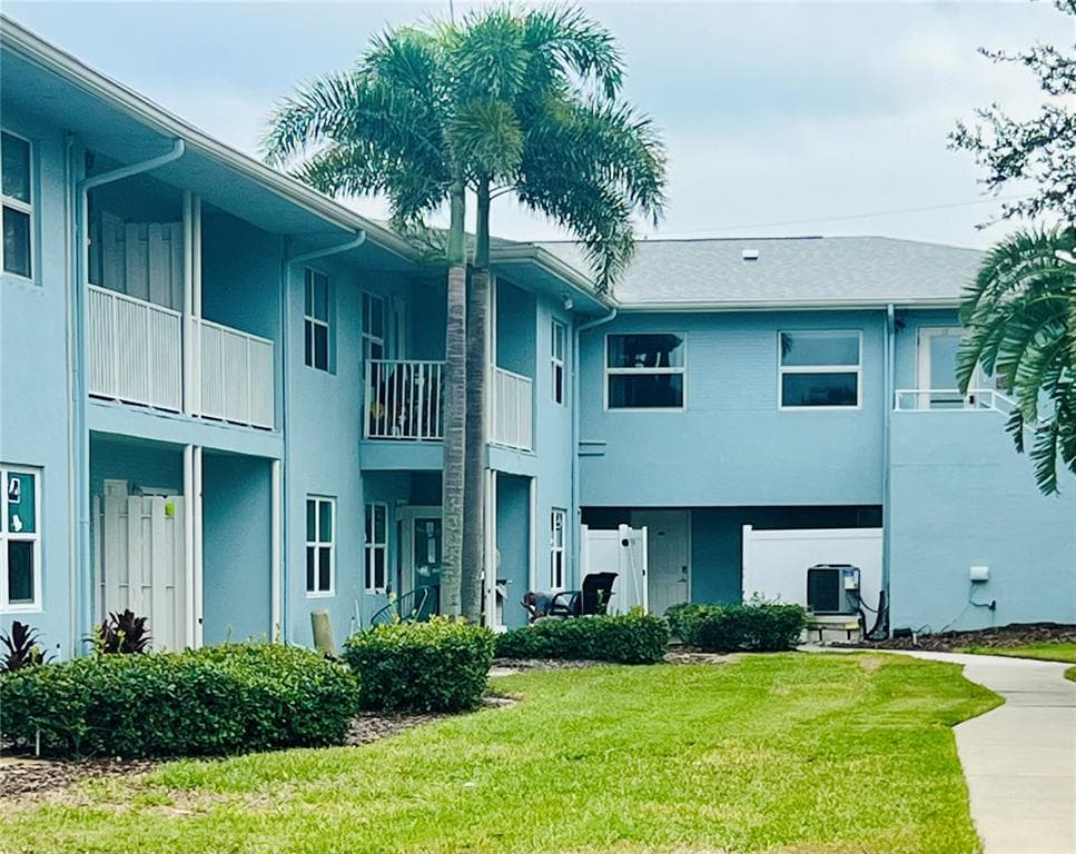 300 VENETIAN DRIVE UNIT 2