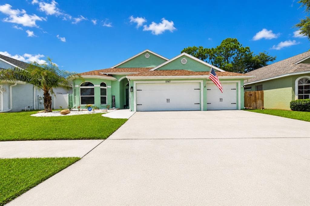 1747 WOOD BROOK STREET TARPON SPRINGS, FL 34689