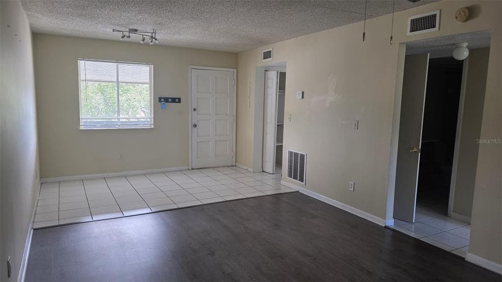 6328 NEWTOWN CIRCLE UNIT B2 TAMPA, FL 33615