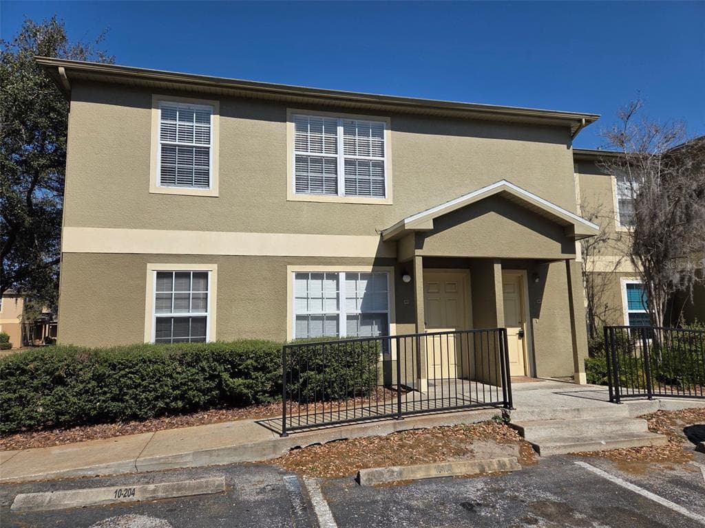 5934 BRICKLEBERRY LANE UNIT 201 ZEPHYRHILLS, FL 33541