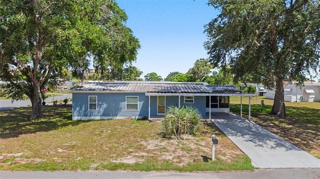 7338 FIRST LOOP AVENUE BROOKSVILLE, FL 34613