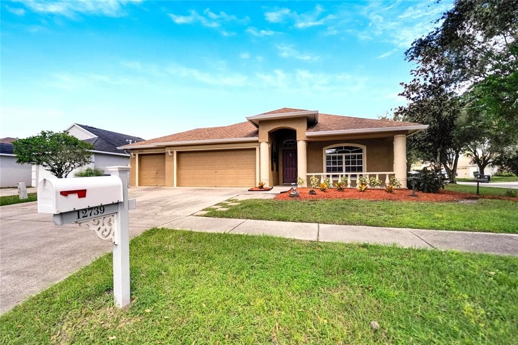 12739 STANDBRIDGE DRIVE RIVERVIEW, FL 33579