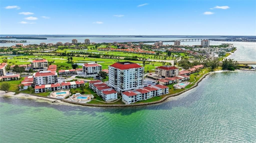 6265 SUN BOULEVARD UNIT 1204 ST PETERSBURG, FL 33715