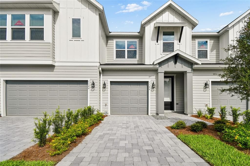 1140 WILD CREST LANE DAYTONA BEACH, FL 32117