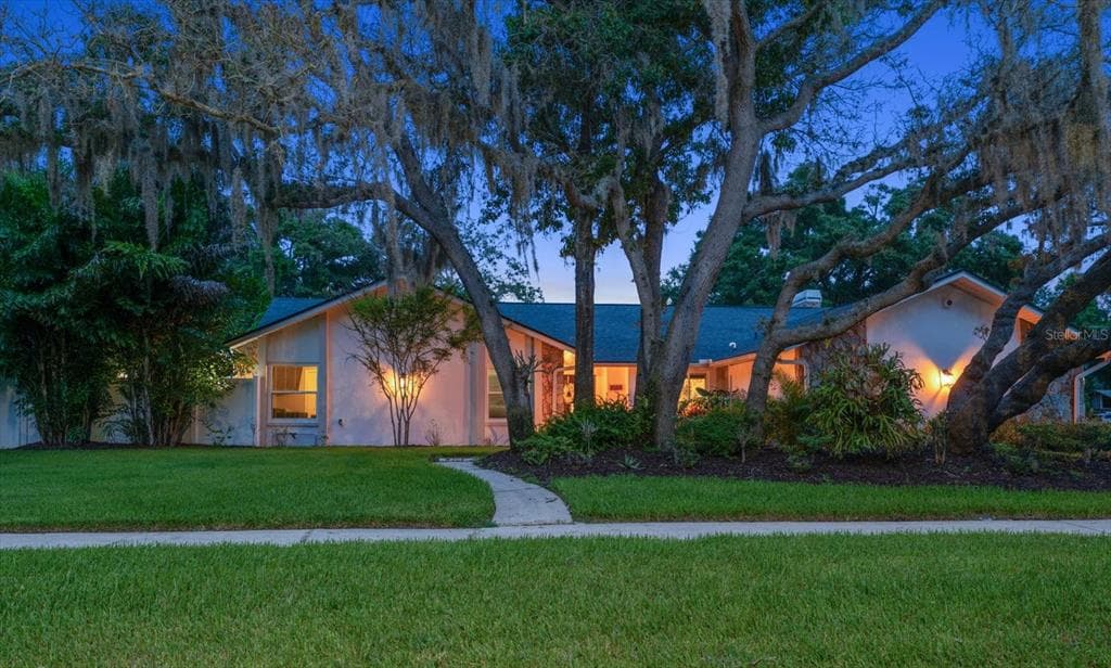2423 FOXHEAD WAY CLEARWATER, FL 33759
