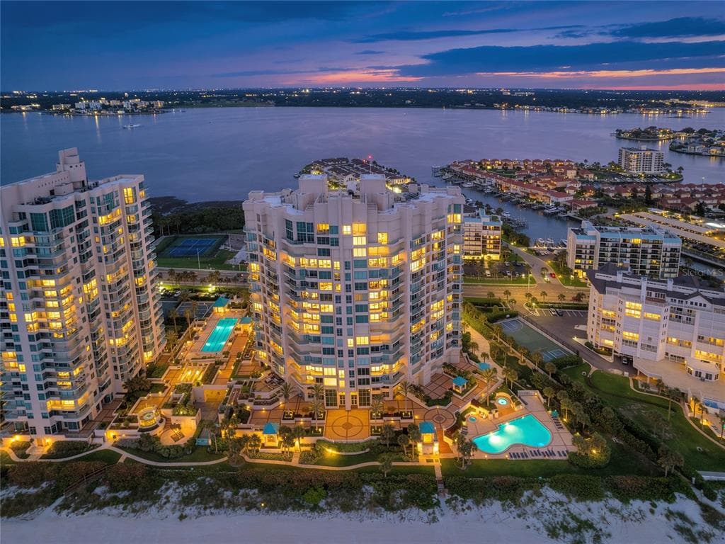 1560 GULF BOULEVARD UNIT 0000 CLEARWATER BEACH, FL 33767