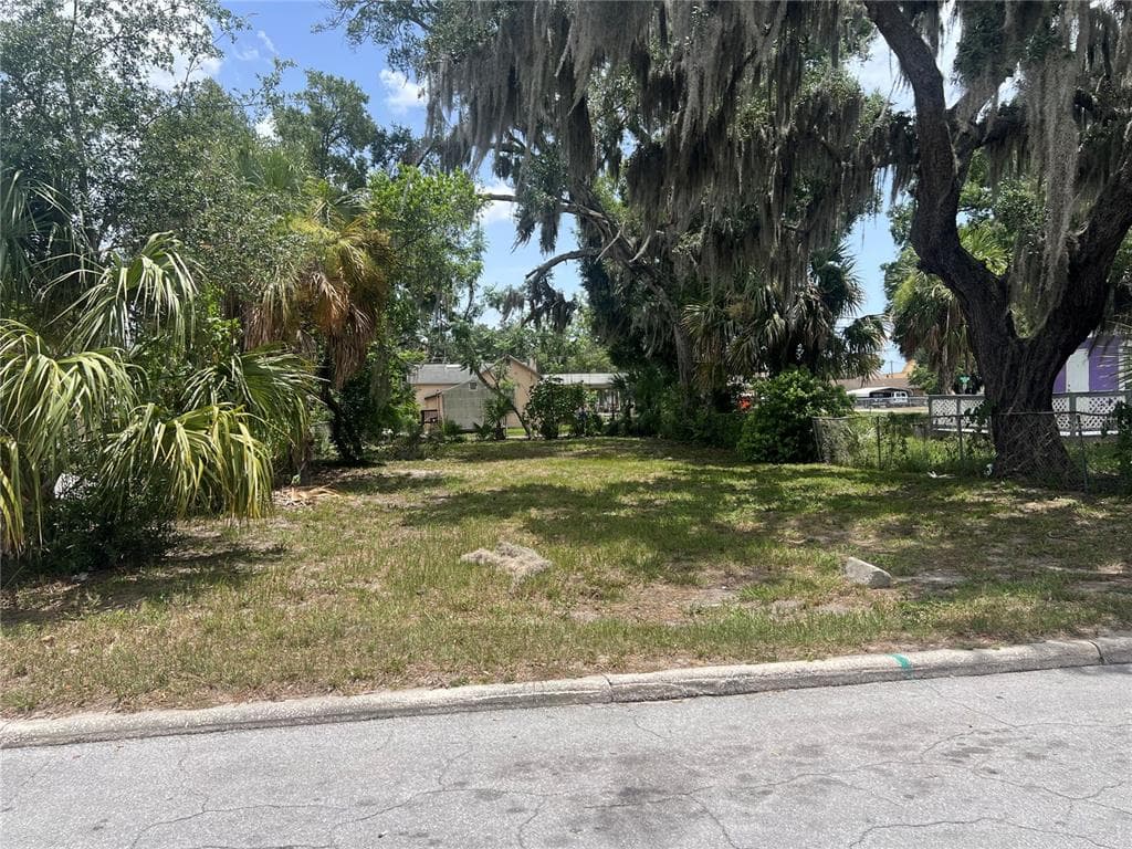 614 W 4TH STREET LAKELAND, FL 33805