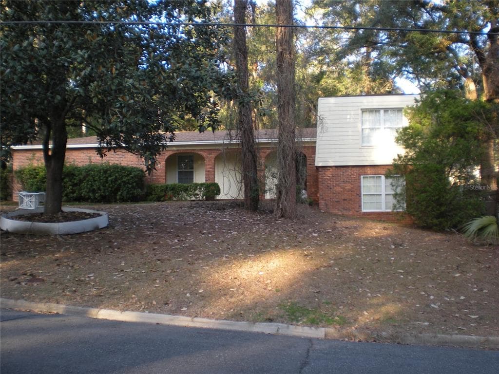 1919 NANTICOKE CIRCLE TALLAHASSEE, FL 32303