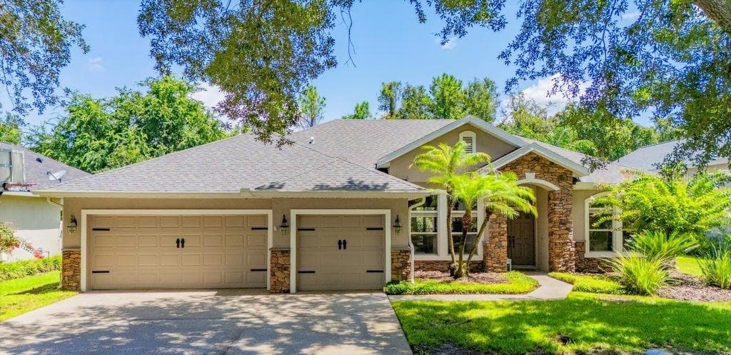 5967 JAEGERGLEN DRIVE LITHIA, FL 33547