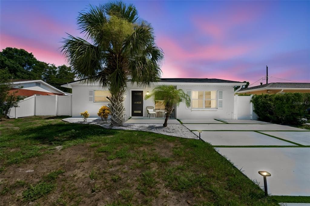 7508 W CARACAS STREET TAMPA, FL 33615
