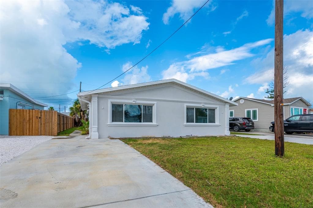 14036 MARGUERITE DRIVE MADEIRA BEACH, FL 33708
