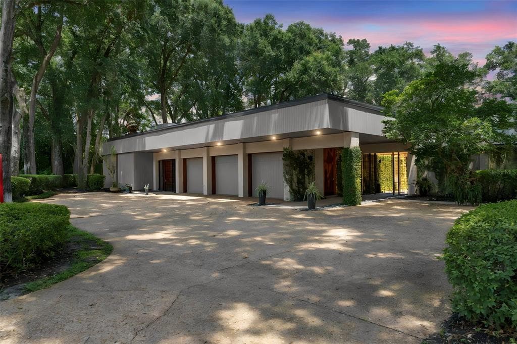 111 SAND PINE LANE LONGWOOD, FL 32779