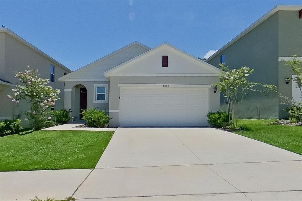 31962 KATELIN CIRCLE LEESBURG, FL 34748