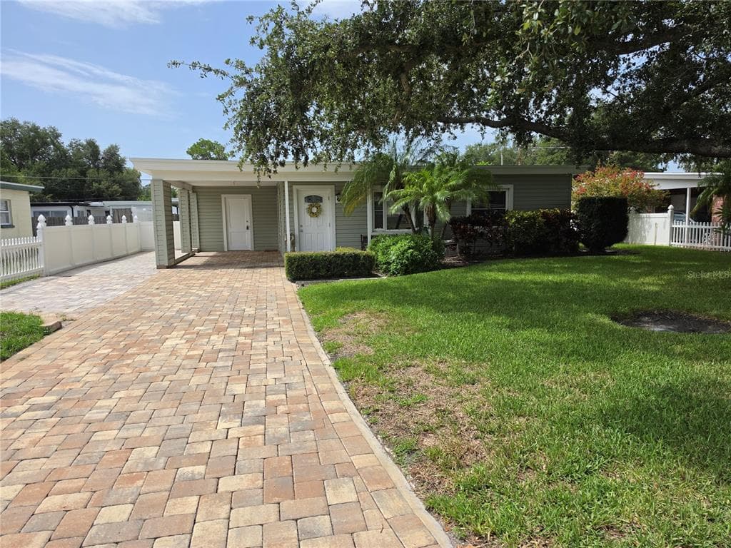 3510 W PAUL AVENUE TAMPA, FL 33611