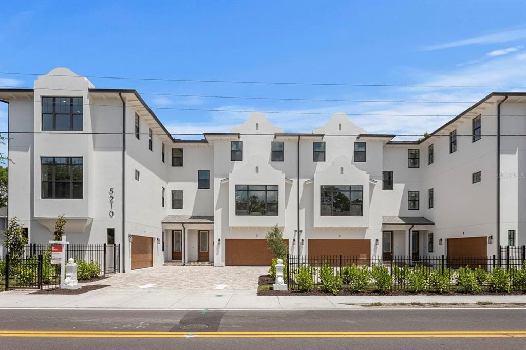 5210 BAYSHORE BOULEVARD UNIT 3 TAMPA, FL 33611