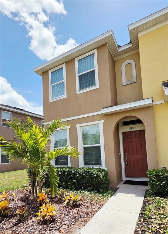 8821 WALNUT GABLE COURT RIVERVIEW, FL 33578