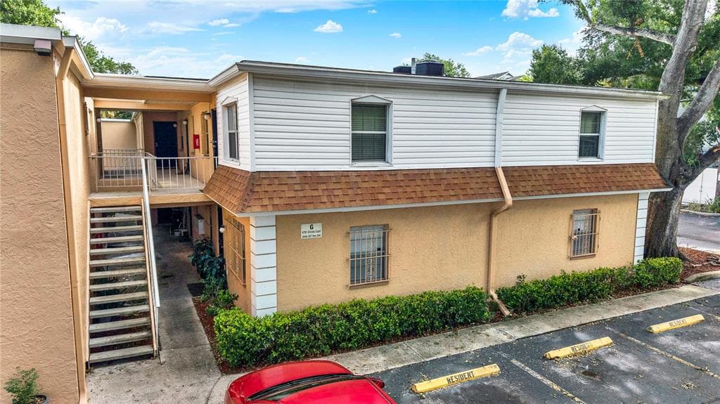 4701 CHRISTA COURT UNIT 341 TAMPA, FL 33614