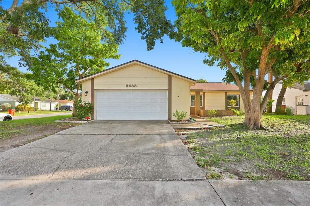 8433 SOMERSET DRIVE LARGO, FL 33773