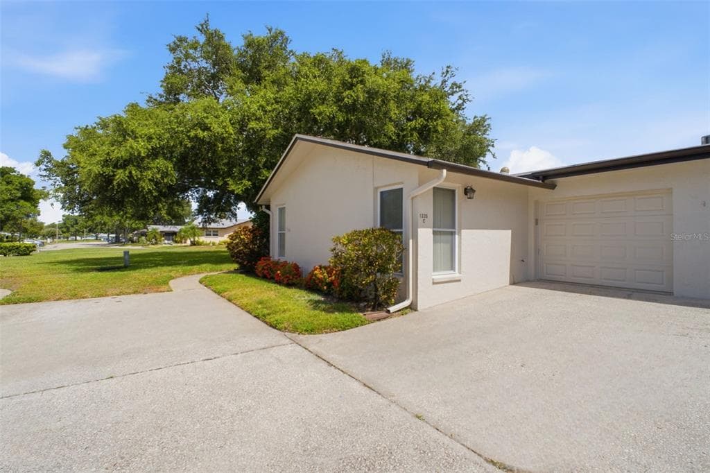 1335 QUEEN ANNE DRIVE UNIT C PALM HARBOR, FL 34684