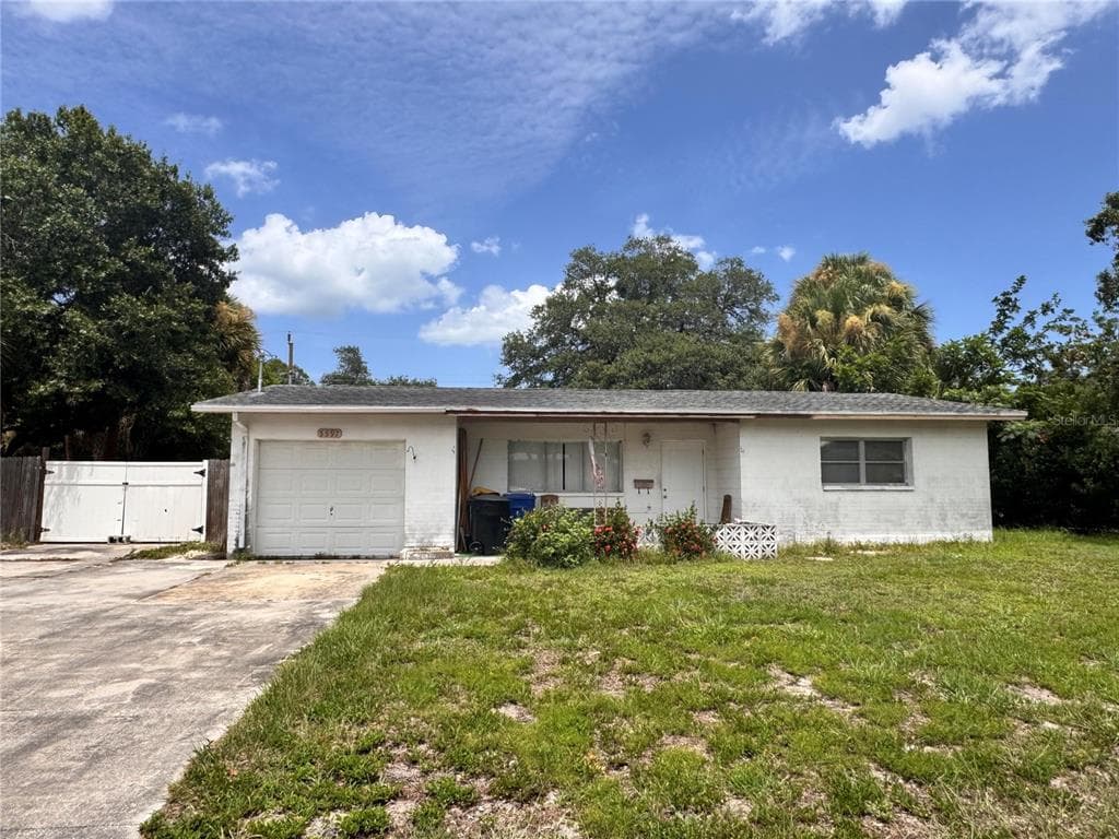 5597 PERSHING STREET NE ST PETERSBURG, FL 33703