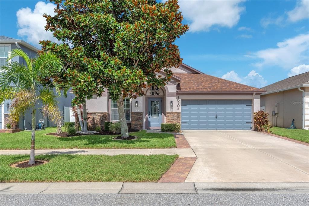 10904 RAINBOW PYRITE DRIVE WIMAUMA, FL 33598