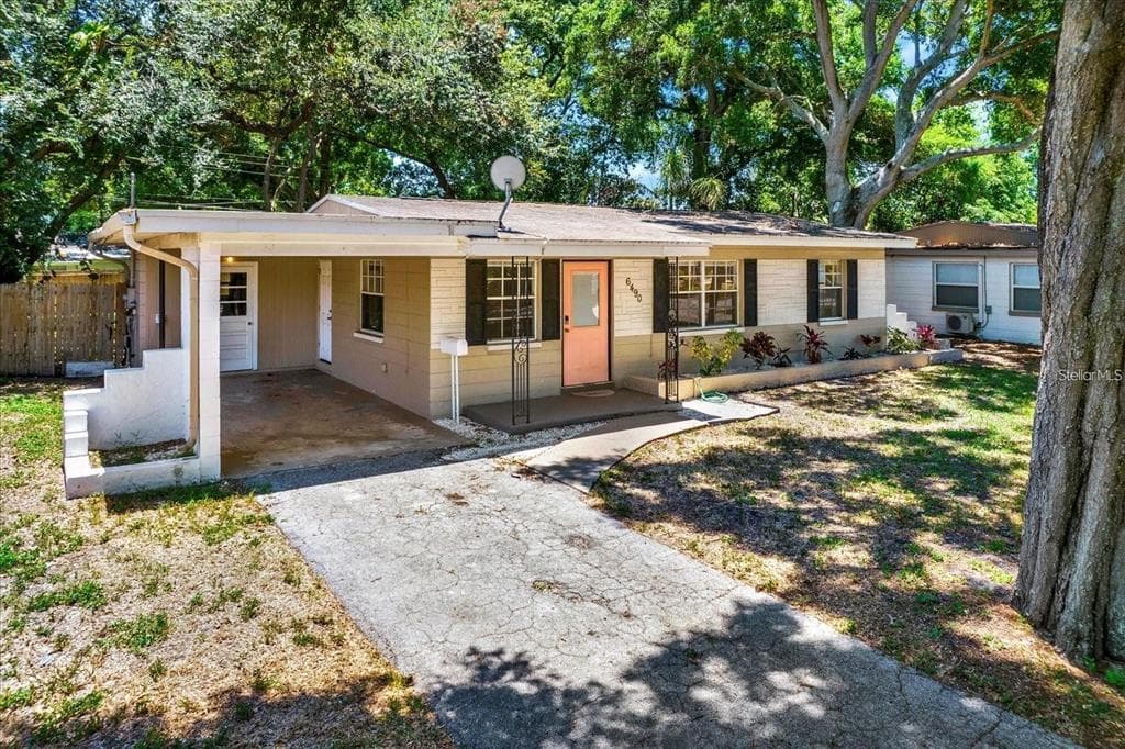 6490 34TH AVENUE N ST PETERSBURG, FL 33710