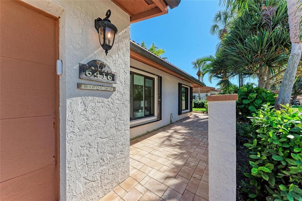 6416 WOOD OWL CIRCLE BRADENTON, FL 34210