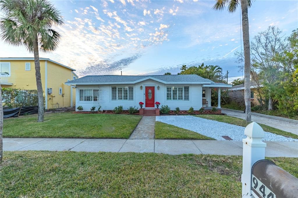944 BRUCE AVENUE CLEARWATER BEACH, FL 33767