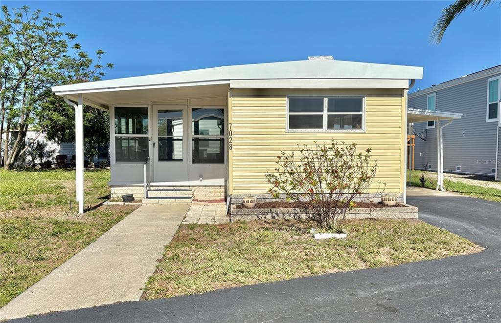 7028 MOUNT JUPITER DRIVE NE UNIT 601 ST PETERSBURG, FL 33702