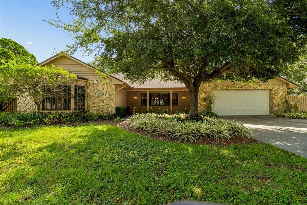 16509 ROUND OAK DRIVE