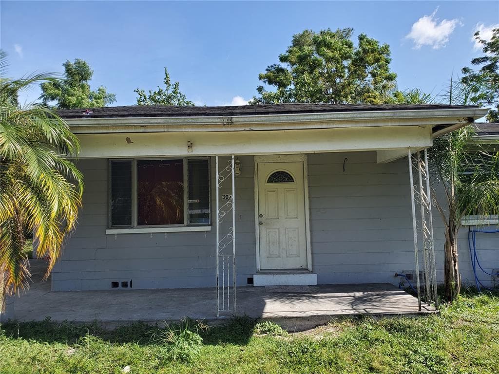 307 E 121ST AVENUE TAMPA, FL 33612