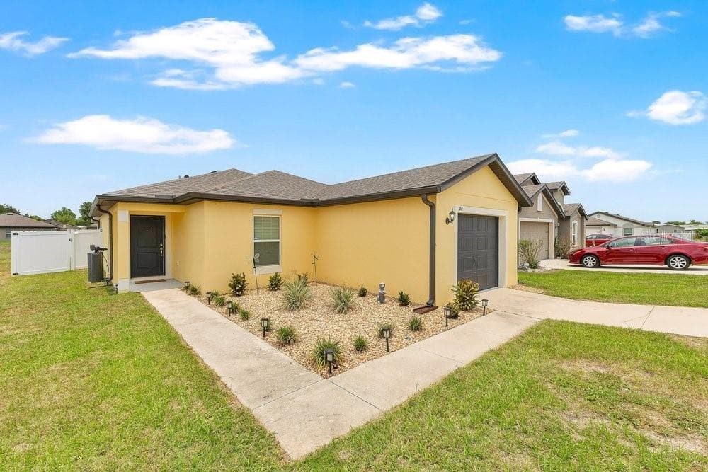 392 KENSINGTON VIEW DRIVE WINTER HAVEN, FL 33880