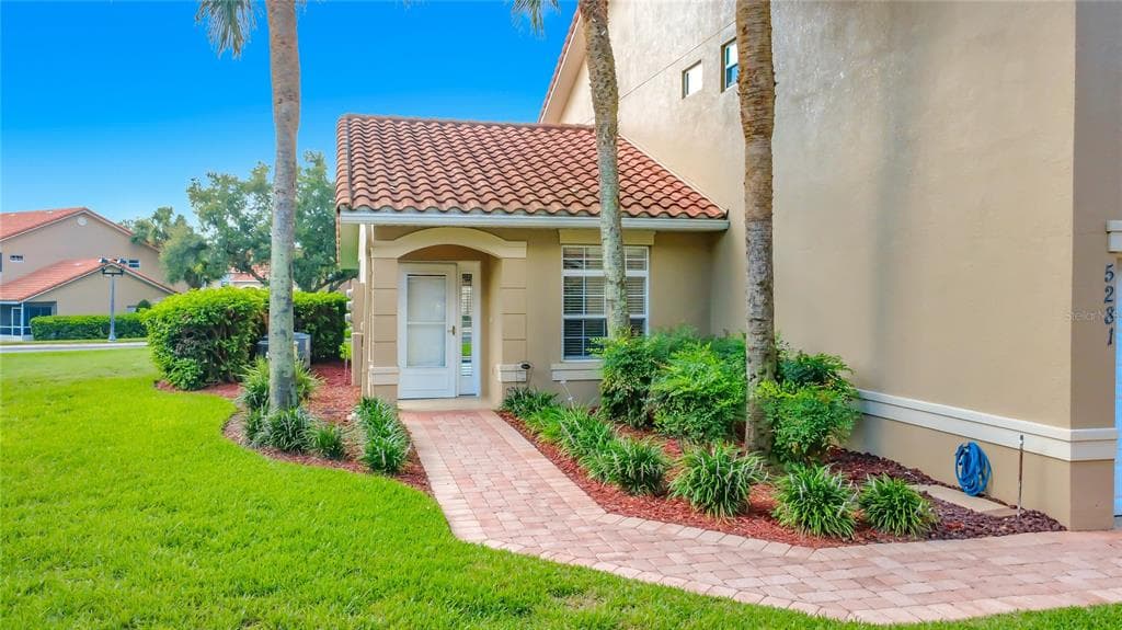 5281 BOWLINE COURT OXFORD, FL 34484