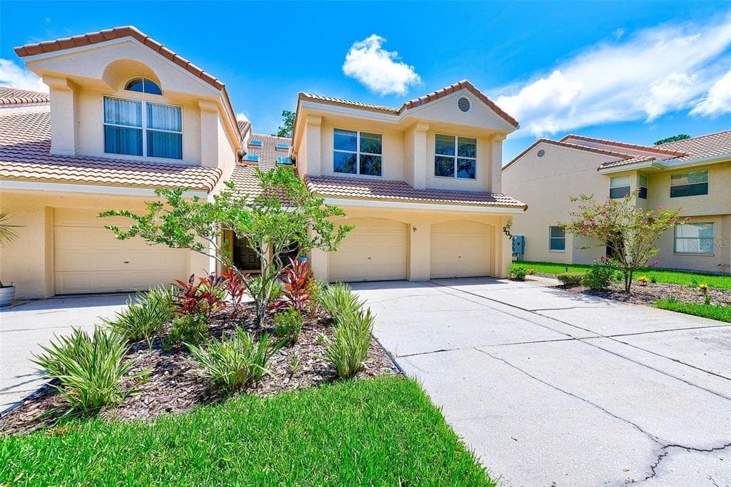 208 CLAYS TRAIL UNIT 208 OLDSMAR, FL 34677