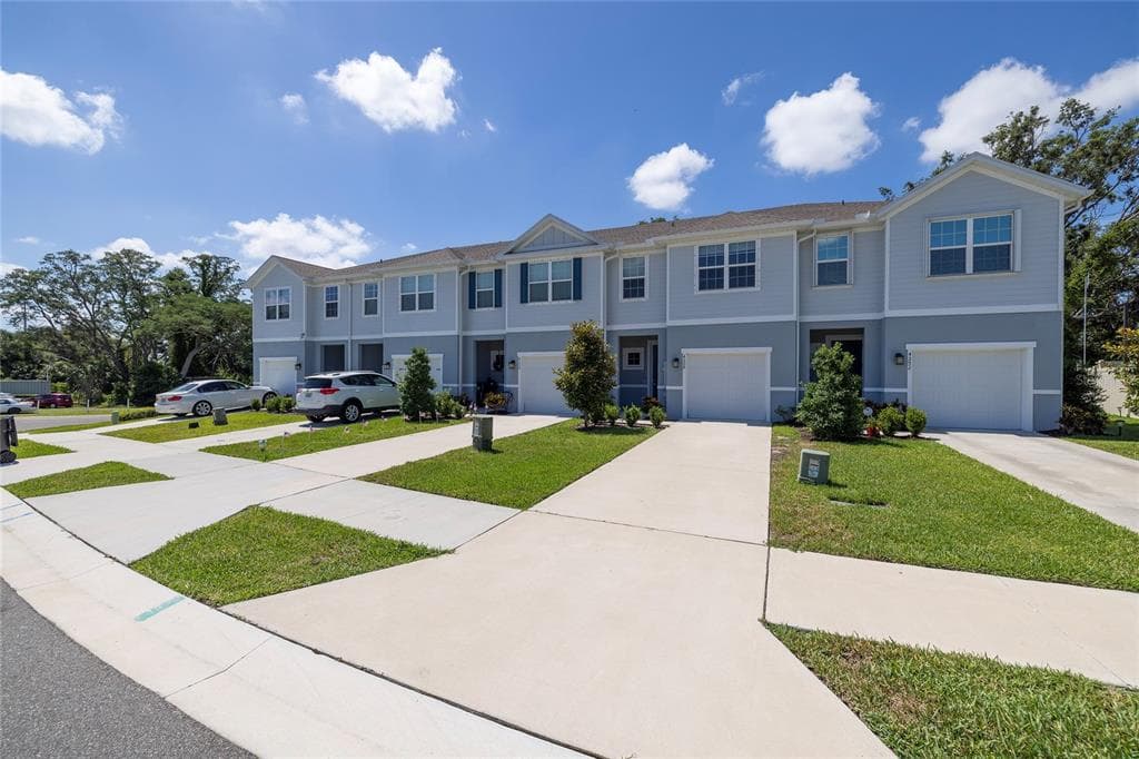 4298 HARBOUR PALM DRIVE HOLIDAY, FL 34691