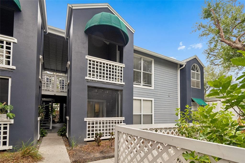 606 S ALBANY AVENUE UNIT 3