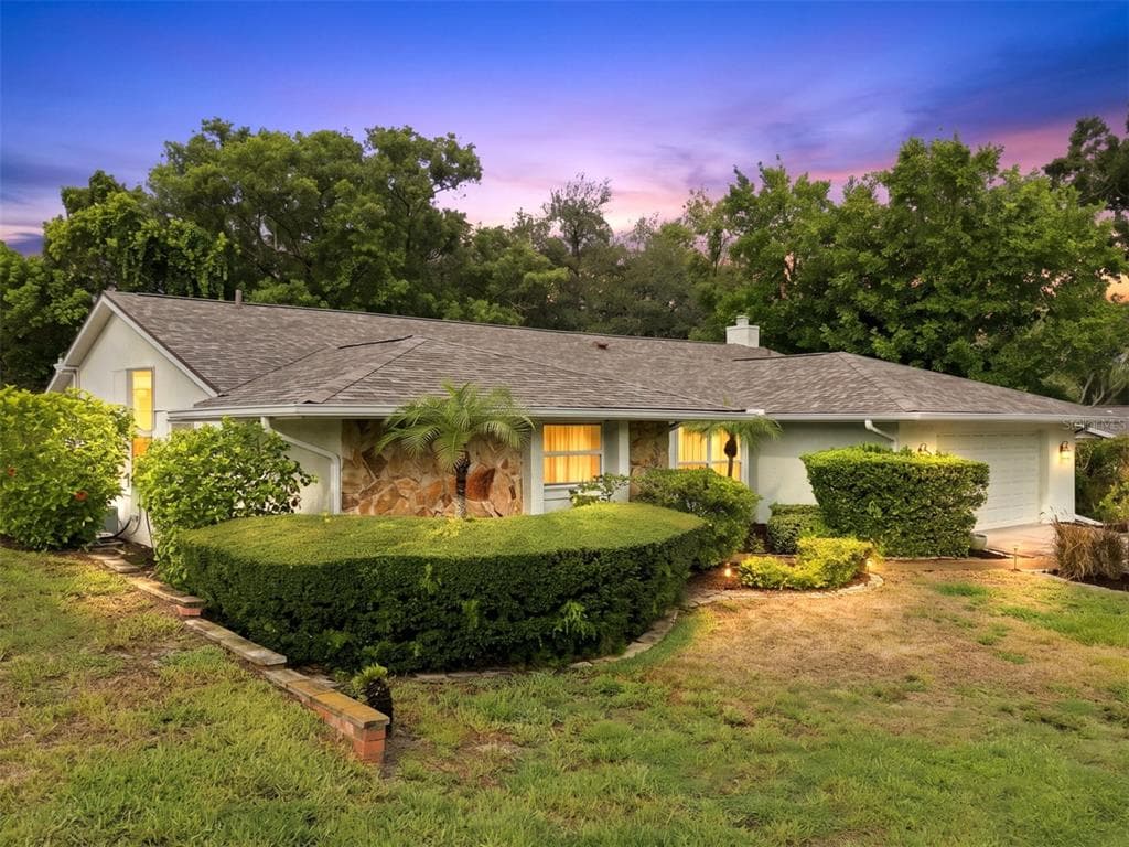 1071 PERSIMMON DRIVE PALM HARBOR, FL 34683