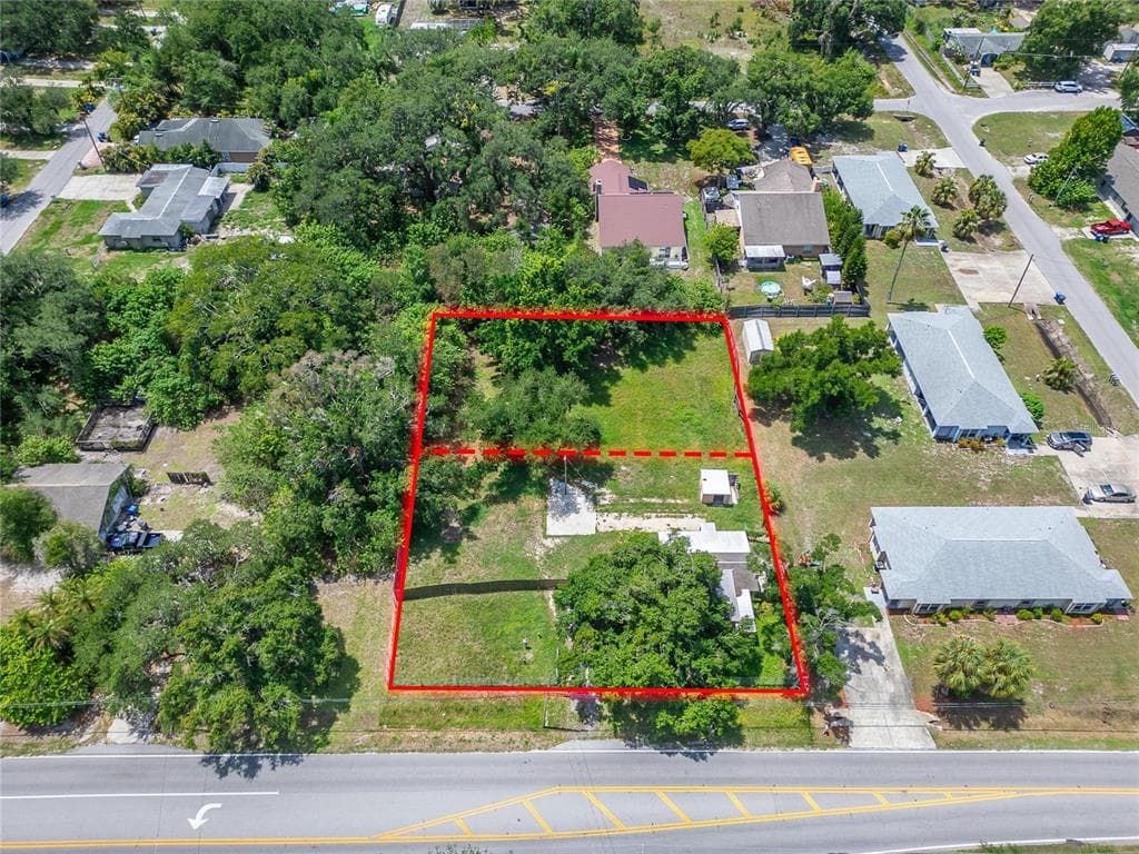 805 E SHELL POINT ROAD RUSKIN, FL 33570