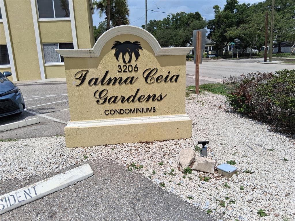 3206 W AZEELE STREET UNIT 130