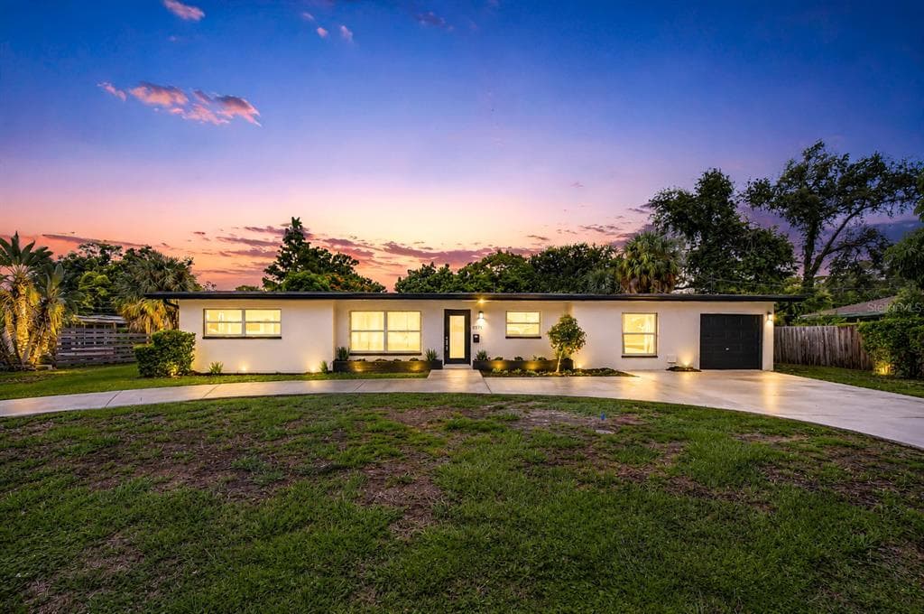 6871 4TH STREET S ST PETERSBURG, FL 33705