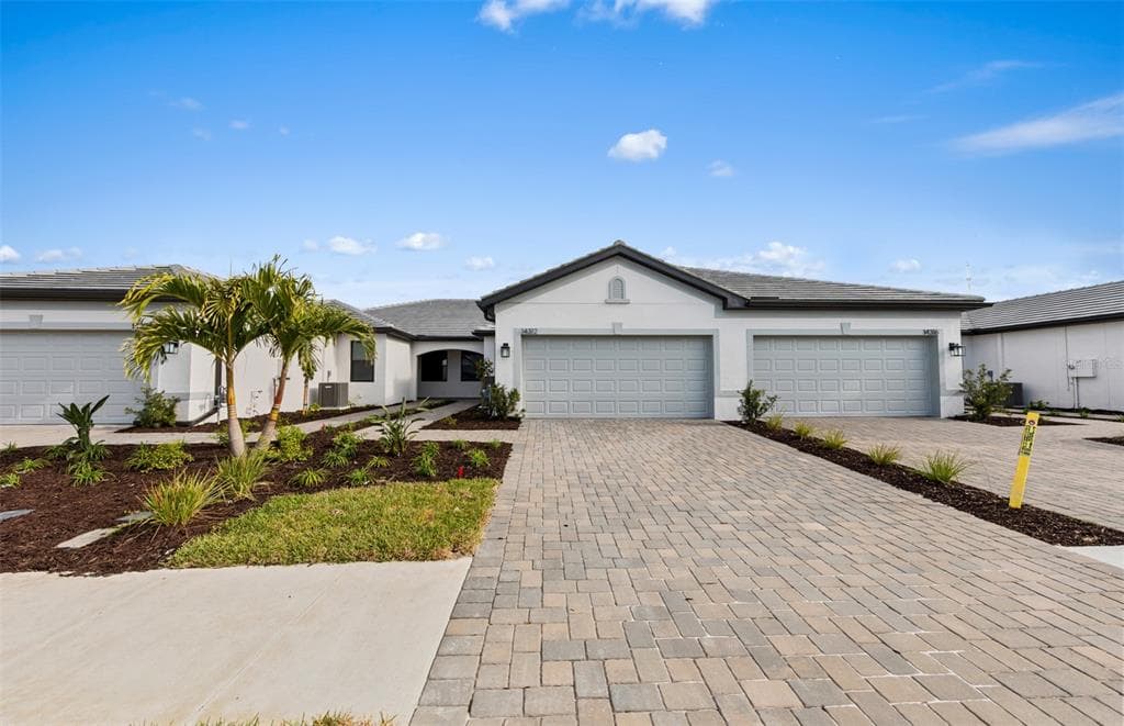 14864 MISTY POND LOOP NOKOMIS, FL 34275